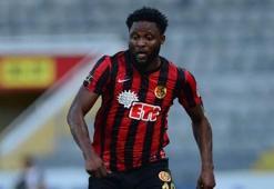 Lawal Beşiktaş'ı istiyor!