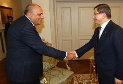 Davutoğlu'ndan Türkeş açıklaması