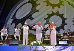 Kardeş Türküler barış için söyledi