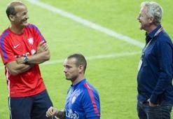 Sneijder: Bana gülecekler