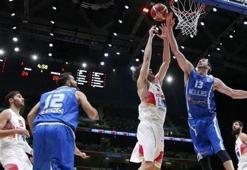 İlk yarı finalist İspanya!