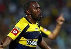 Ankaragücü Vassell'den kurtuldu