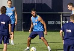 FIFA, Arda Turan'a izin vermiyor