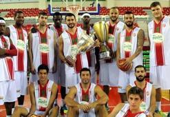 Karşıyaka 3. kupanın peşinde