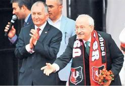Kadınlara sandık çağrısı