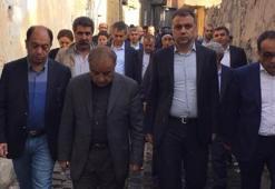 Polis eşliğinde Sur ilçesini gezdiler