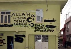 Sur'da dikkat çeken yazı