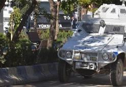 Yüksekova'da hendek kapatan polise PKK'lılar ateş açtı! 2 ölü