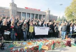 ‘7 bin gün geçse unutmayacağız’