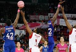 Bergüzar Korel “Pembe Top” ile hava atışını yaptı