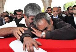 Şehit Kürtçe ağıtlarla uğurlandı