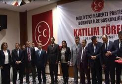 İzmir’de MHP’ye çeşitli siyasi partilerden yaklaşık yüz kişi katıldı