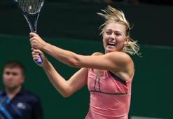 Sharapova yarı finalde