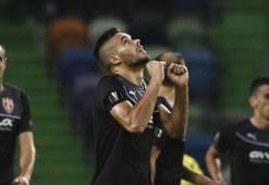 Skenderbeu keyfi yerinde!