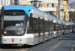 Tramvay duraklarında bomba paniği!