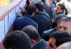 Batman’da işsizler, duvardaki listede isimlerini aradı