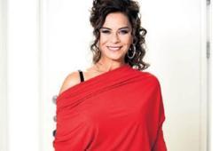 Pavyon şarkıcısı oldu