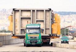 242 tonluk kazan 186 tekerlekli TIR ile taşınıyor