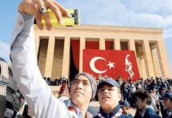 Bir ülke saygı duruşunda