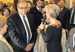 Oktay Vural’ın gözleri doldu...