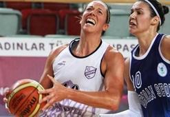 BGD, Megan Frazee ile imzaladı