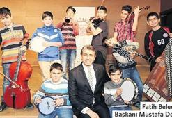 Bilimi çocuklara sevdirmek için köy köy dolaşıyorlar