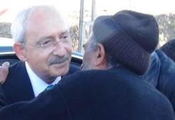 Kılıçdaroğlu o şehidin evine bir kez daha gitti