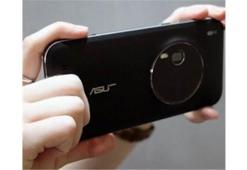 Asus'un merak uyandıran telefonu ZenFone Zoom satışa sunuluyor