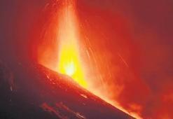 Etna harekete geçti