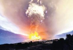 Etna’dan korkutan uyanış!