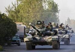 Azerbaycan ordusu, Dağlık Karabağ'daki hedefleri tankla vurdu