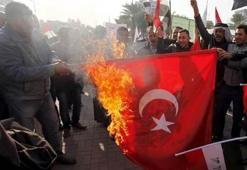 Irak’ta Türk Bayrağı yakıldı!