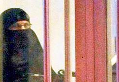 Çarşaflı soyguncu askeri mühimmat deposu memuru çıktı