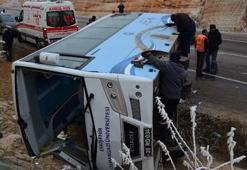 Sporcuları taşıyan midibüs kaza yaptı: 1 ölü
