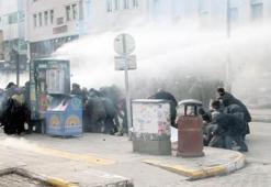 Sokağa çıkma yasağına protesto