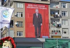 Erdoğan'a şiveli pankart