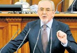 Türkiye’yi savundu başkanlıktan oldu