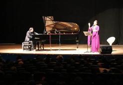 Fazıl Say ve Serenad Bağcan büyüledi