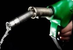 Düşen petrol fiyatları Türkiye'yi nasıl etkiliyor?