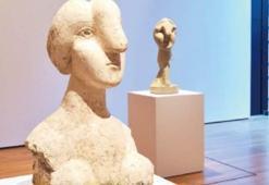 Picasso heykelini iki kişiye satmış!