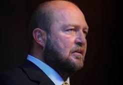 Annesi, Mustafa Koç'u hastanede yalnız bırakmıyor