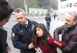 ‘Türk müsün?’ diye sordu