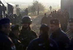 Rusya havadan PKK karadan vuruyor