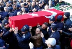 Kılıçdaroğlu'nun çelengini yere attılar