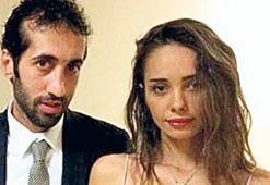 Eski eşinden özür diledi