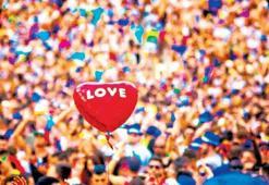 Yalan dostum AŞK diye bir şey yok