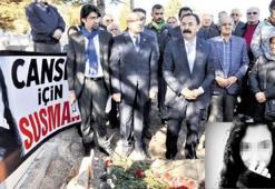 Sınıf arkadaşlarına her şeyi anlatmış!