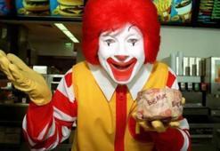 McDonald's ve KFC'den '18 yaş altına yasak'