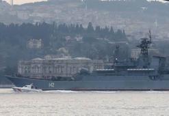 Rus askeri gemisi İstanbul Boğazı'ndan geçti
