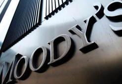 Moody’s petrol üreticisi ülkelerin kredi notlarını düşürüyor